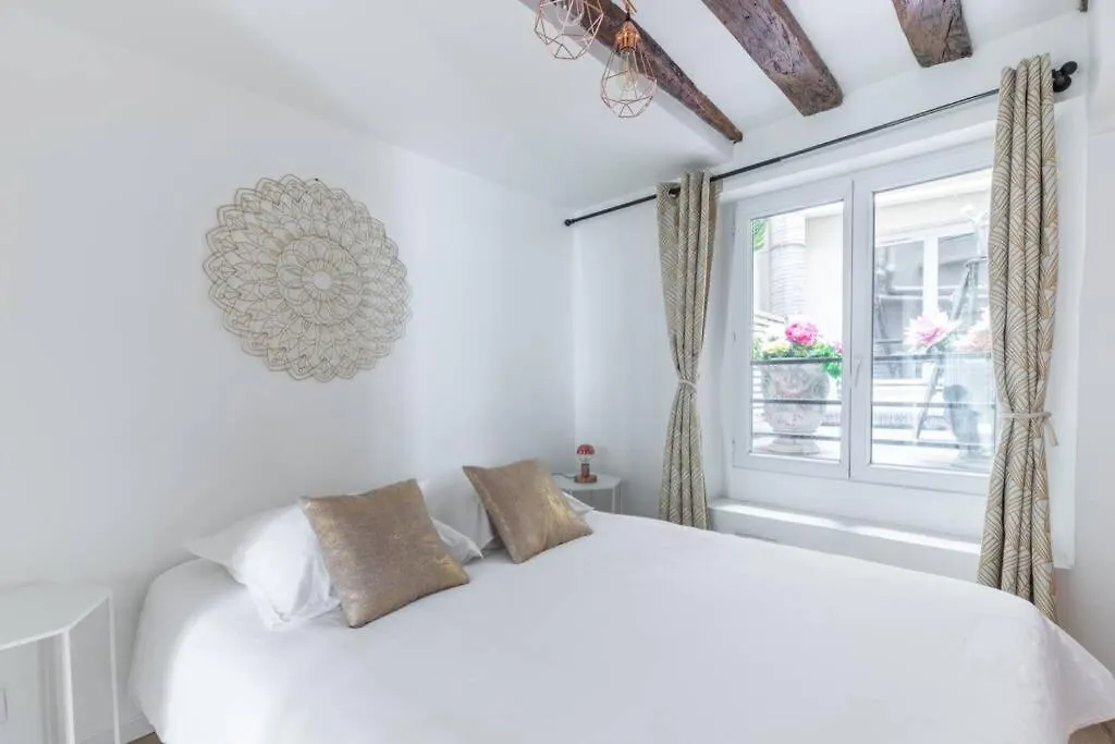 Grands Boulevards - 12 - Apartment